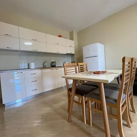 Nexttoseagolem Appartamento Golem (Tirana)